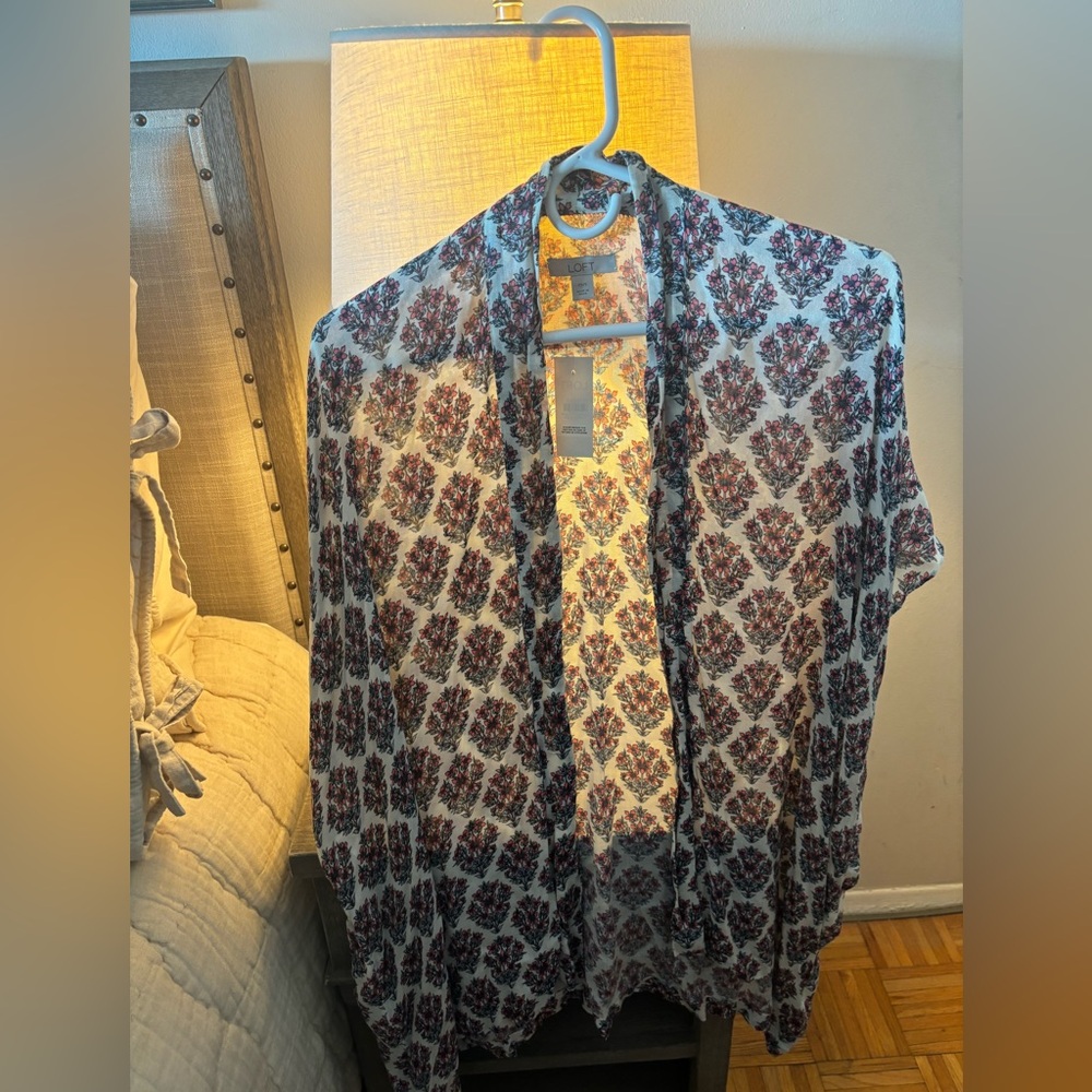 NWT LOFT WHITE/BLUE/PINK PAISLEY KIMONO COVER UP XS/S